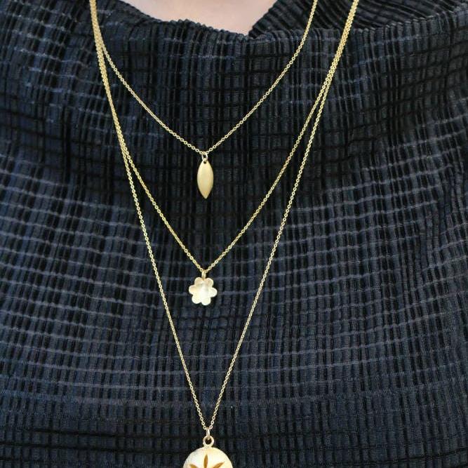 Gold Layered Necklaces Set / 3 Delicate Necklace / Layered Gold Necklace / Everyday Layering Necklaces Set / Long Necklaces For Woman