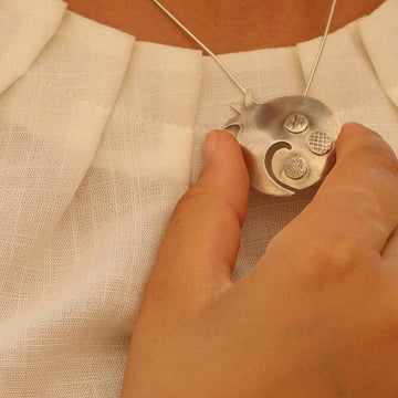 Fashion Jewelry for Women,Fine Jewelry,Fashion Necklace,Gold Necklace,Necklaces for Women,Pendant Necklace,Unique Pendant Necklace