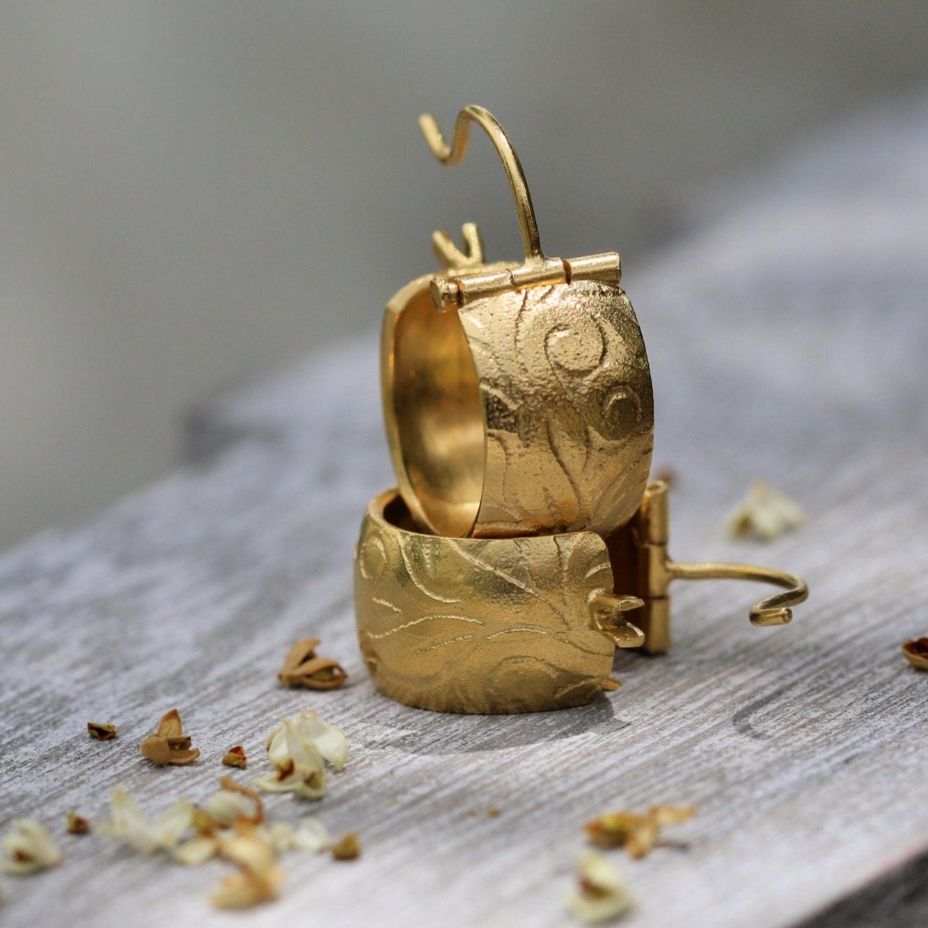 Hoop Earrings,Gold Hoop Earrings for Women,Statement Earrings, Gold Hoop Earrings, Bohemian Earrings, Chunky Hoop Earrings,Big Hoop Earrings