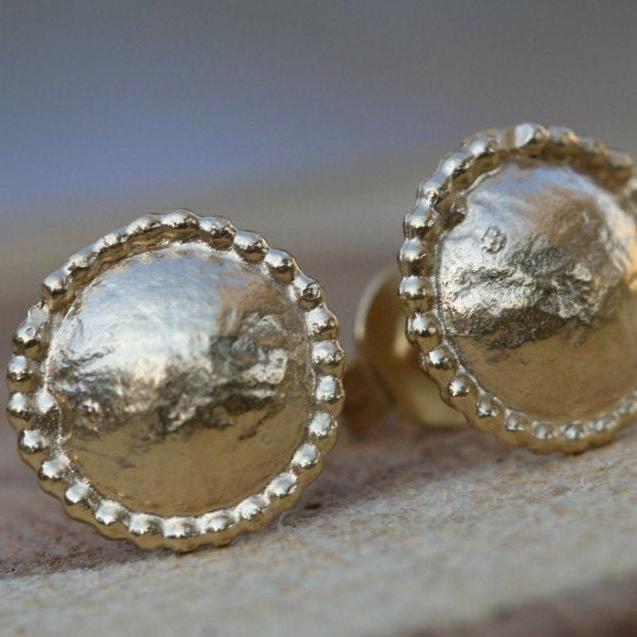 Gold Earrings / Bridal Earrings / Delicate Earrings / Dainty Stud Earrings /wedding Earrings / Bridesmaid Earrings / Hand Made