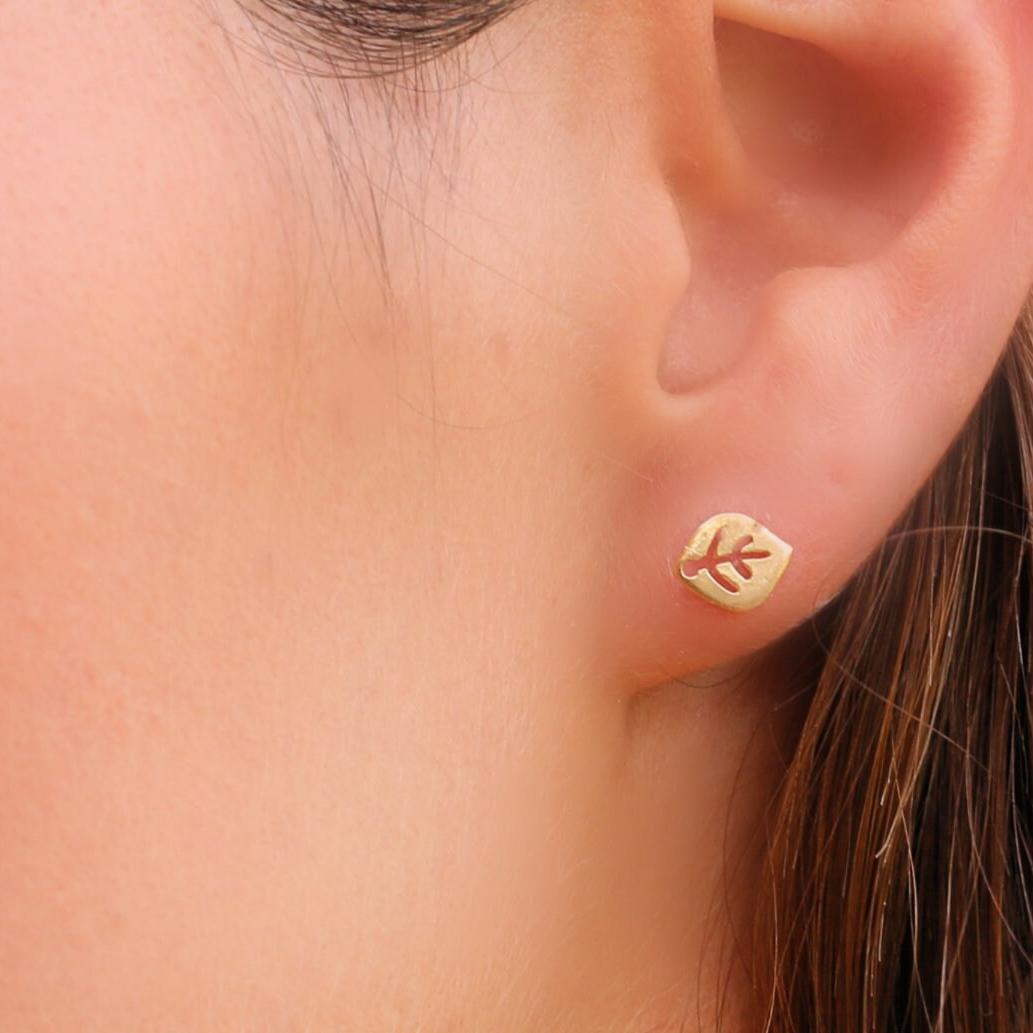 Unique dainty leaf earrings, Boho silver stud earrings, Trendy minimalist earrings, Bohemian handmade jewelry, Teen jewelry, Gift for her