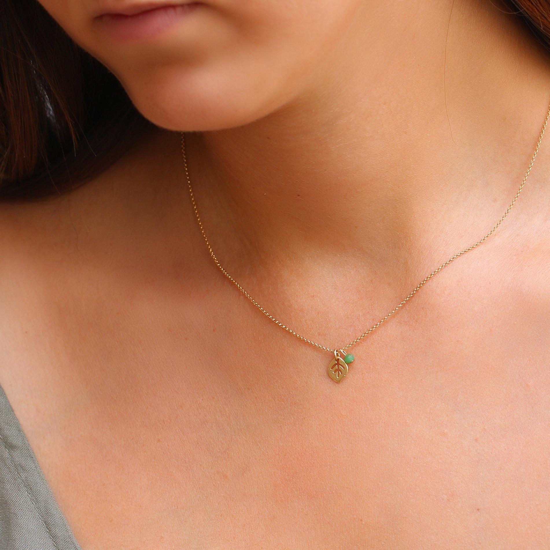 Dainty Gold Necklace for Women,Pendant Necklace,Leaf Necklace,Necklace for Teen Girls,Gift for Daughter,Cute Necklaces,Stone Necklace
