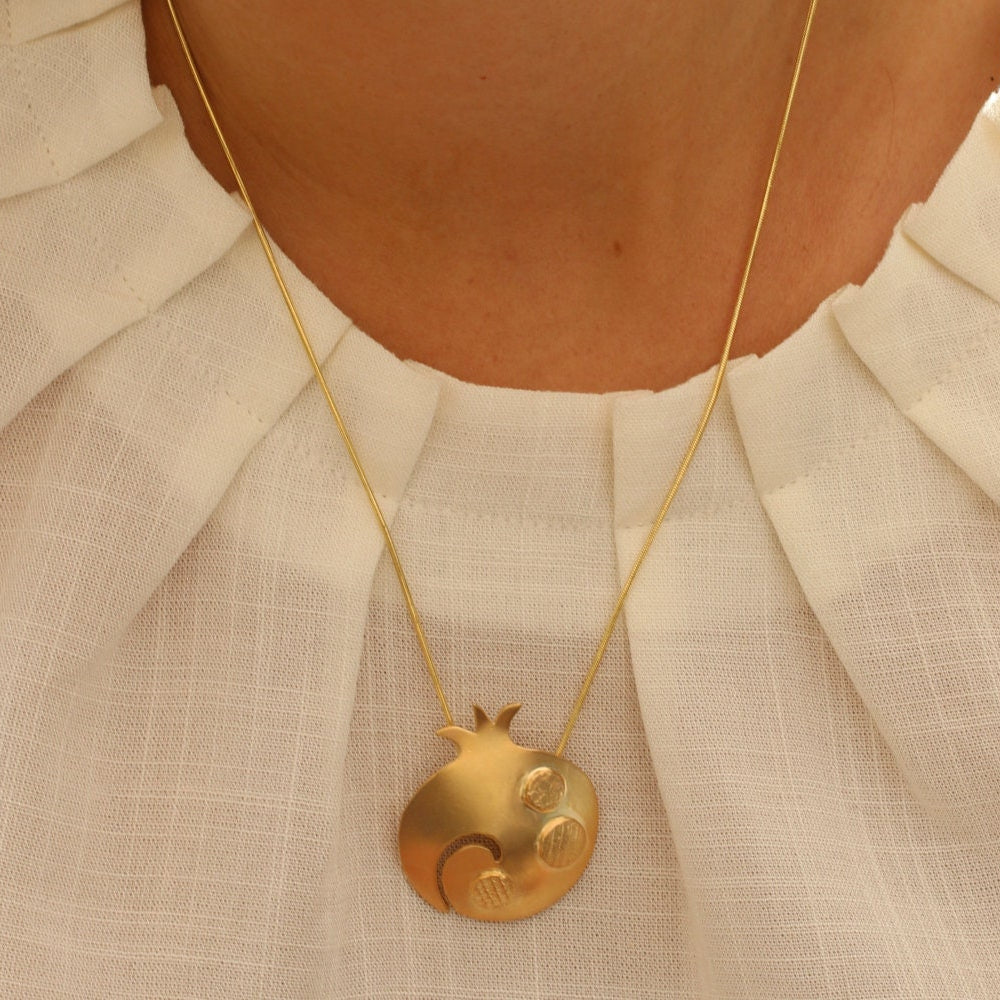 Gold Jewelry for Women,Mom Christmas Gifts,Gold Necklace,Gold Plated Necklace,Fruit Necklace,Womens Jewelry,Womens Necklace ,Christmas Gift