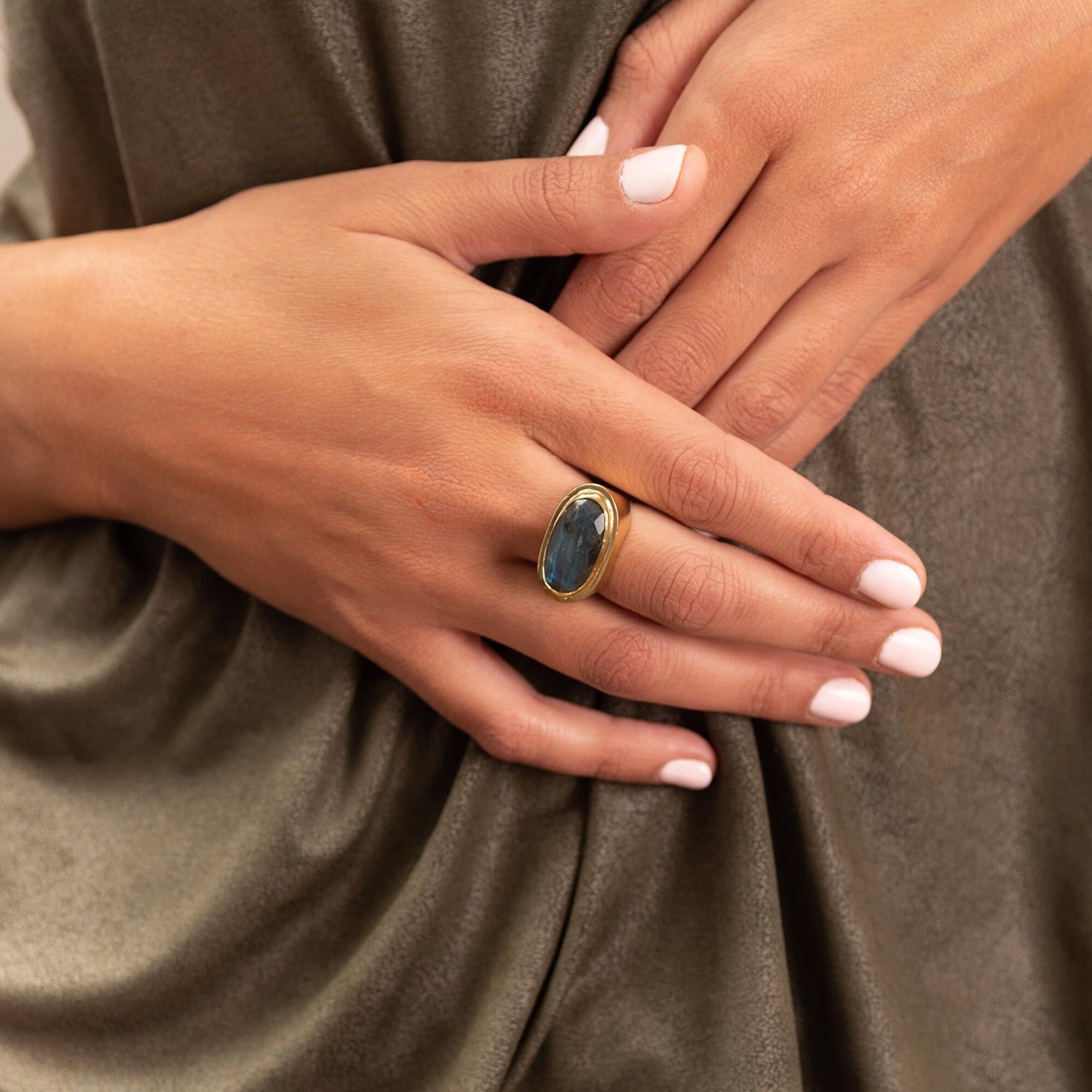 Labradorite Ring ,Statement Oval Ring, 14k Gold Ring, Cocktail Ring, Gemstone Ring, Solitaire Ring, Oval Ring Setting, Gold Ring For Women