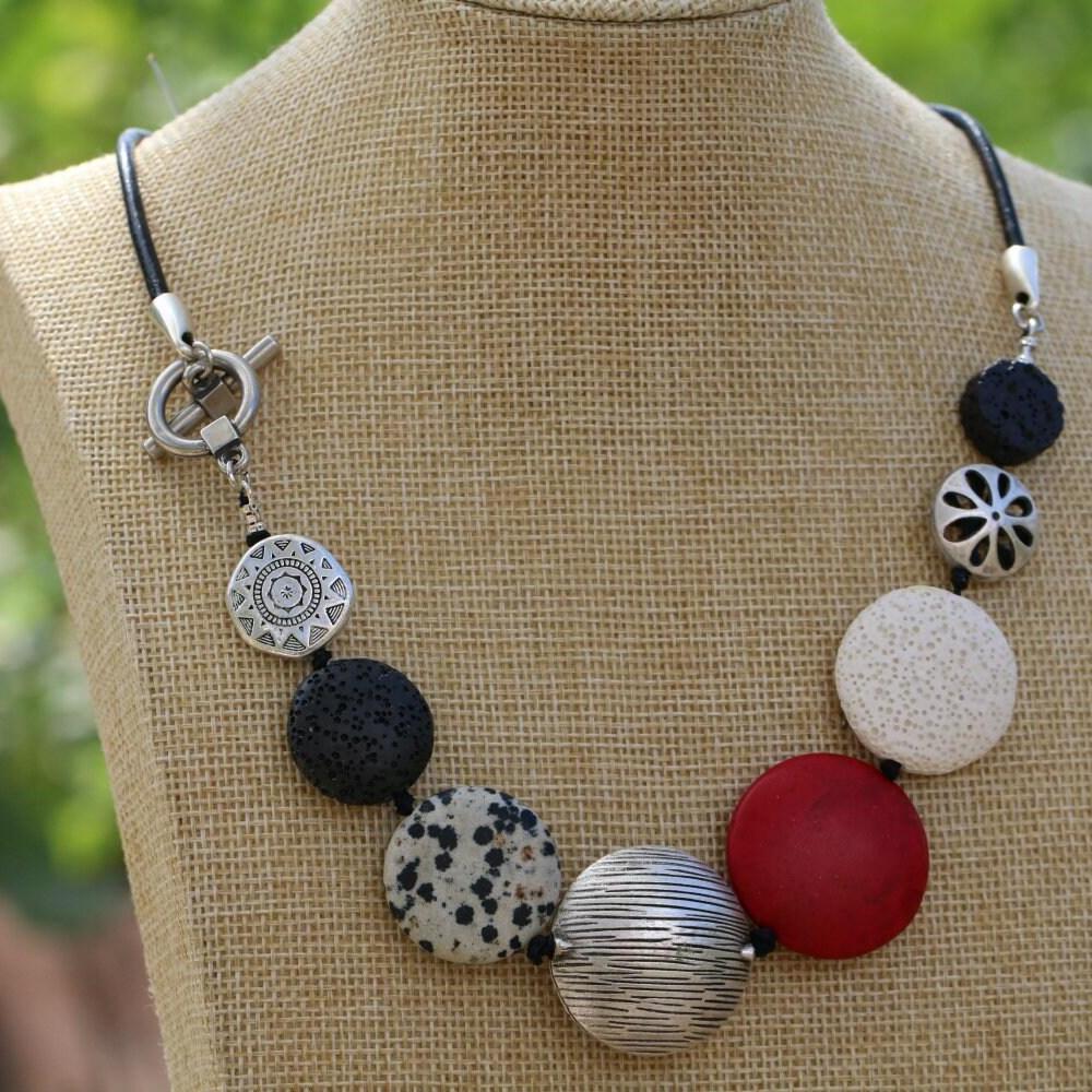 Red Chunky Necklace for Women • Large Statement Necklace • Beaded Necklace • Jewelry Necklace • Boho Statement Necklace • Gift For Mom