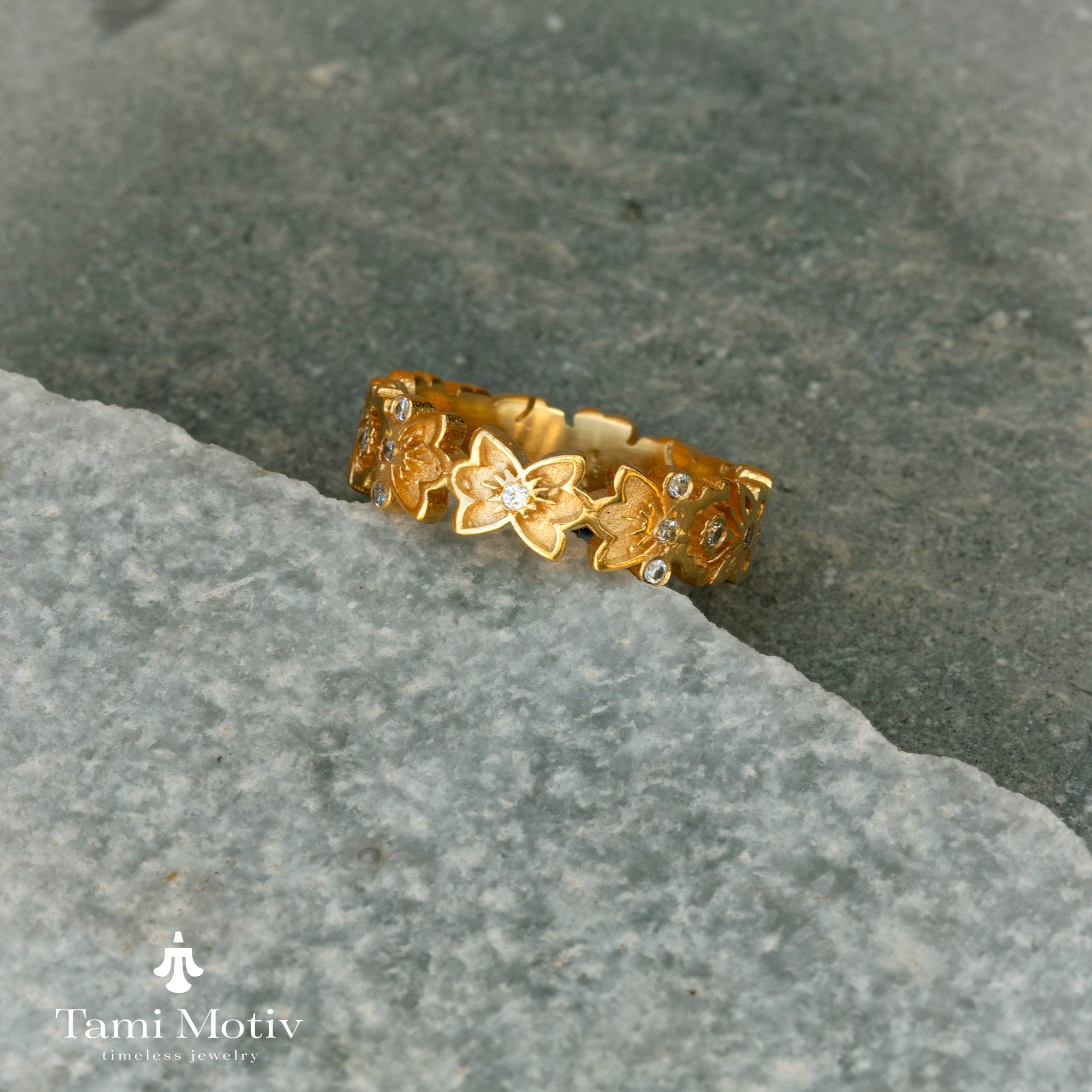 Botanical Pattern Gold Wedding Ring, Flower Ring, Nature Inspired Ring, Hand Made Band