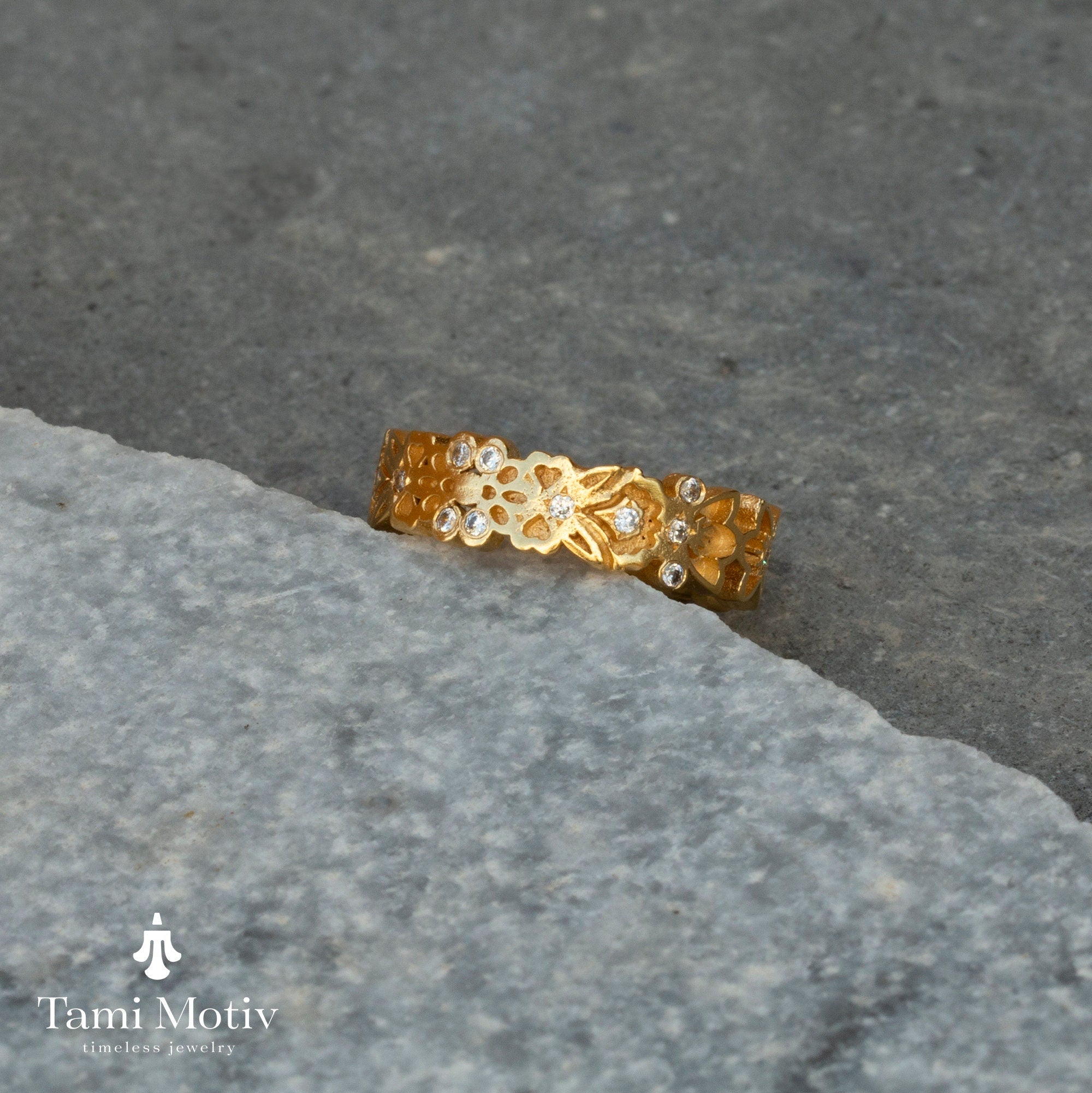 Botanical Pattern Gold Wedding Ring, Flower Ring, Nature Inspired Ring, Hand Made Band