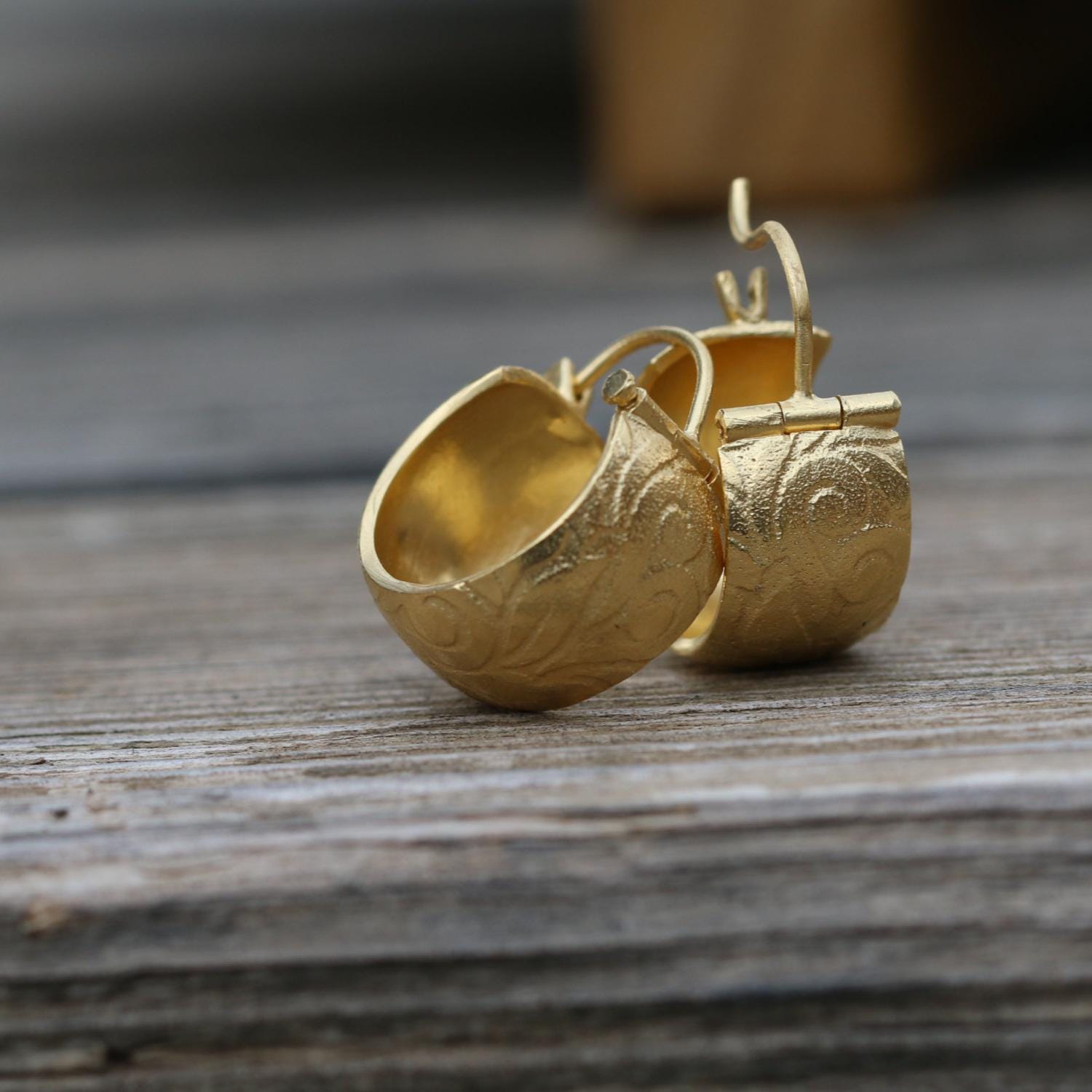 Gold Hoop Earrings,Thick Hoop Earrings,14k Hoop Earrings,Handmade Earrings for Women,Statement Earrings,Women Earrings,Designer Earrings