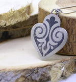 Engraved Heart Gold Pendant Necklace