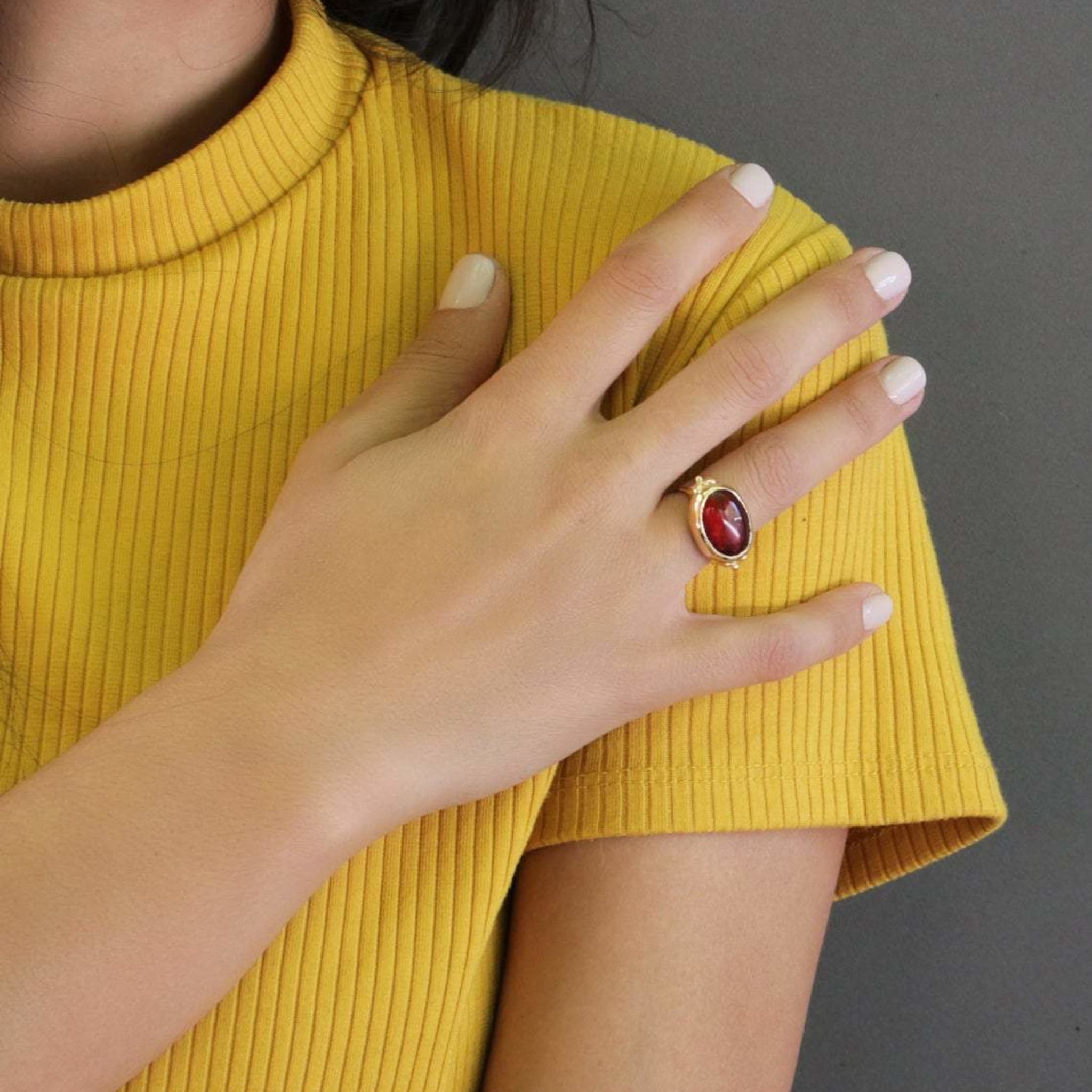 14k Gold Ring with Oval Carnelian Stone