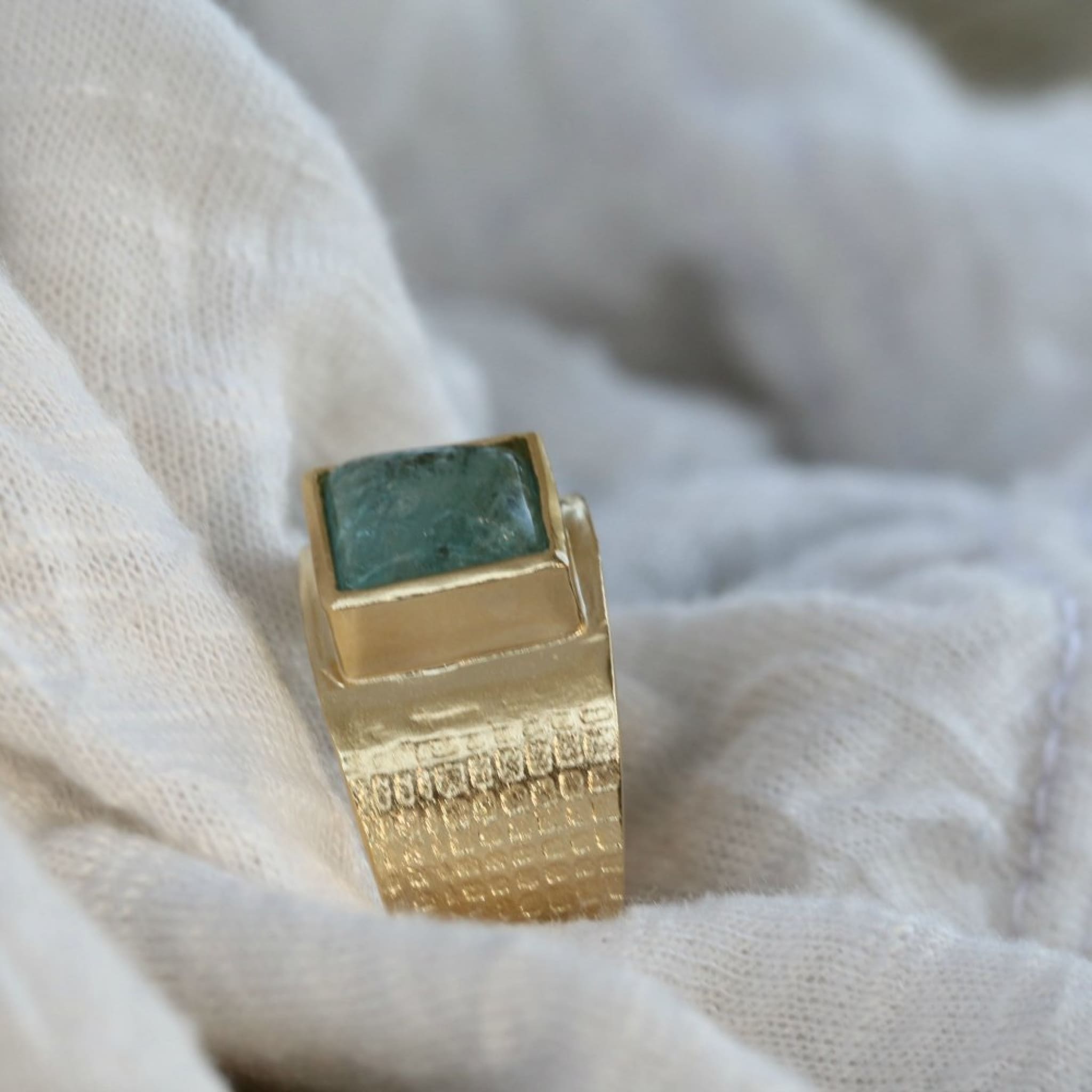 14k Gold Ring With Square Aquamarine Gemstone