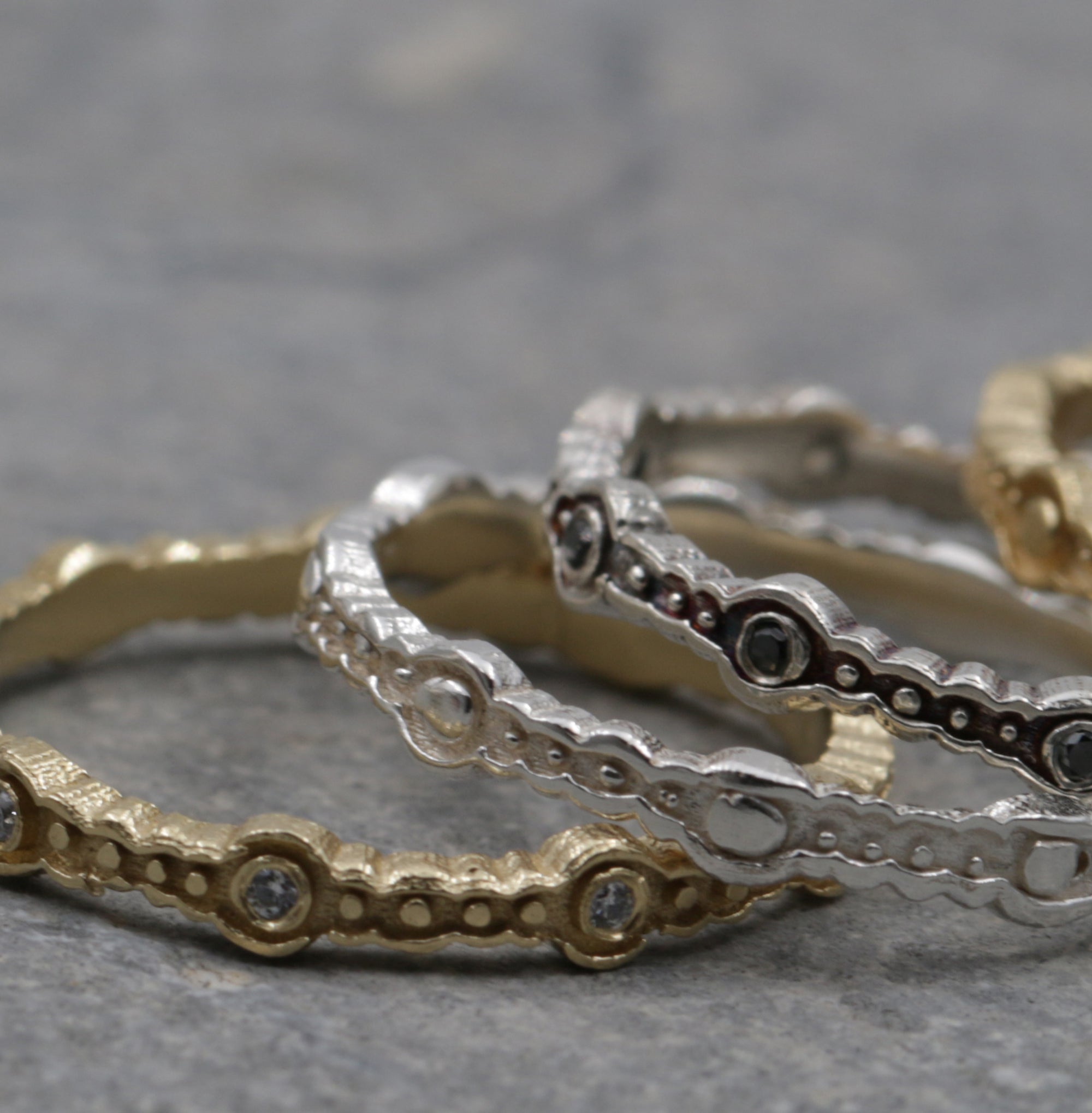 Vintage Dainty 18k Gold Ring