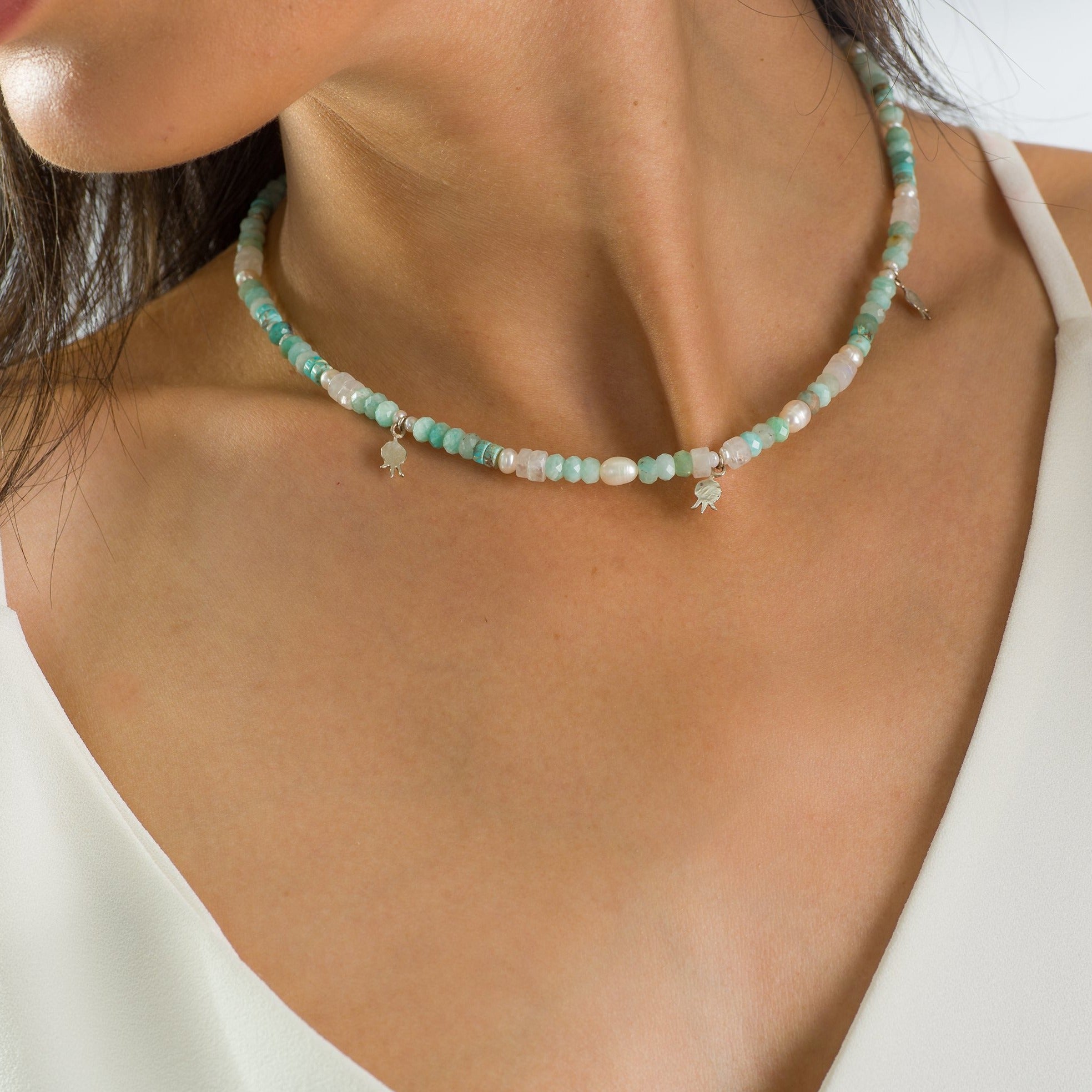 How to make a Simple Beaded Necklace -
