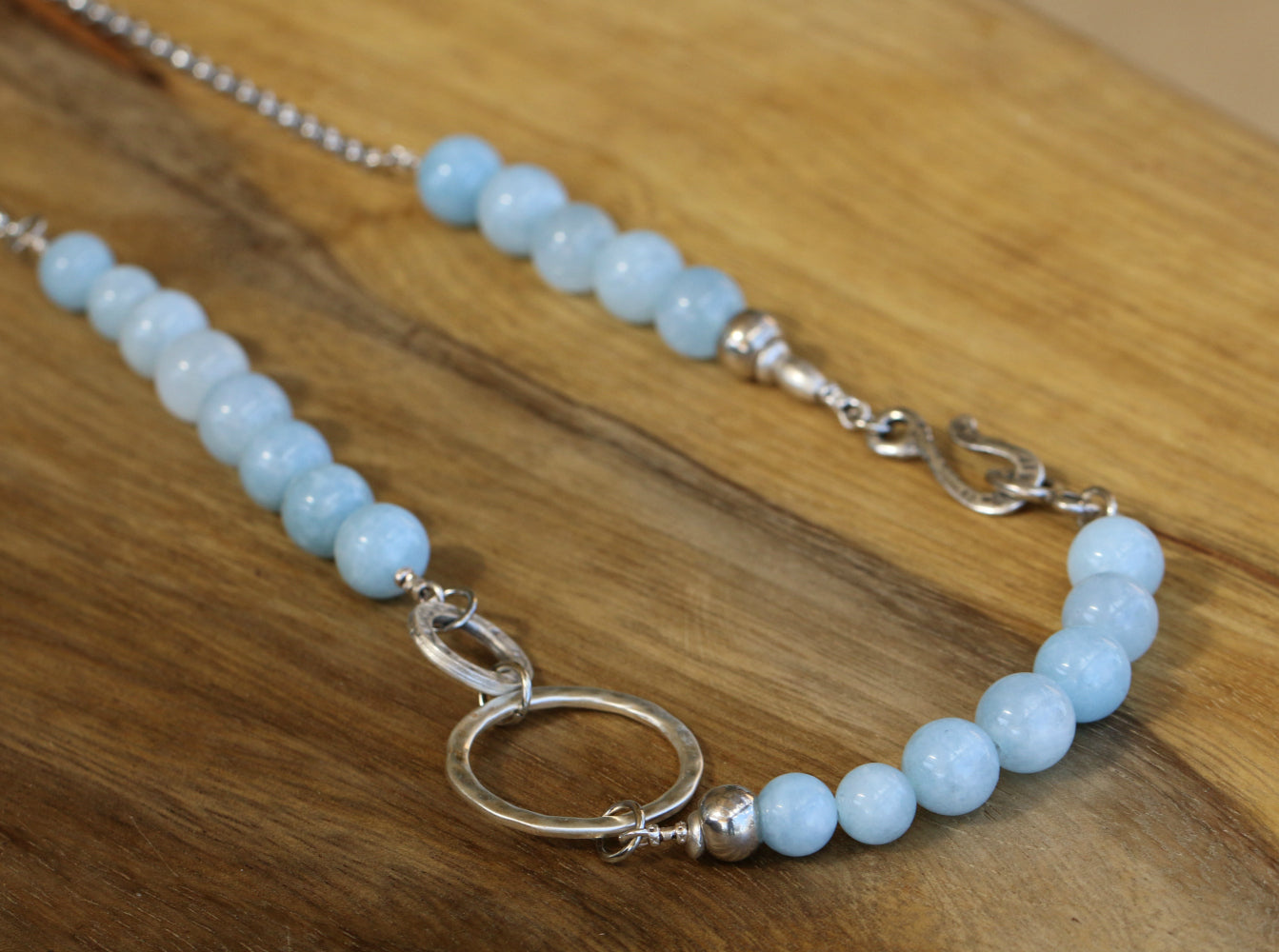 Stunning Silver Necklace with Aquamarine Beads
