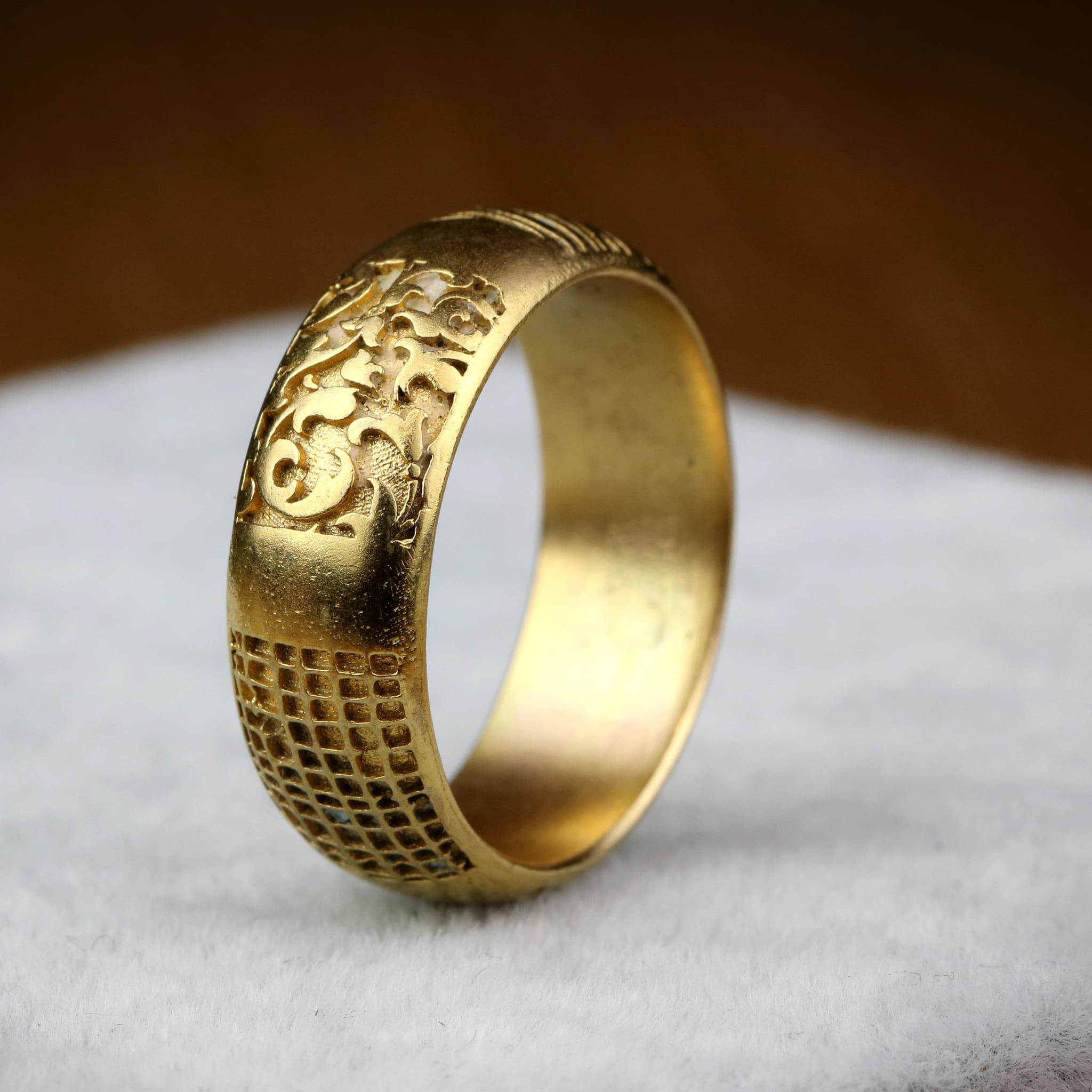 Detailed Gold Textured Ring Jewelry – JewelryByTm