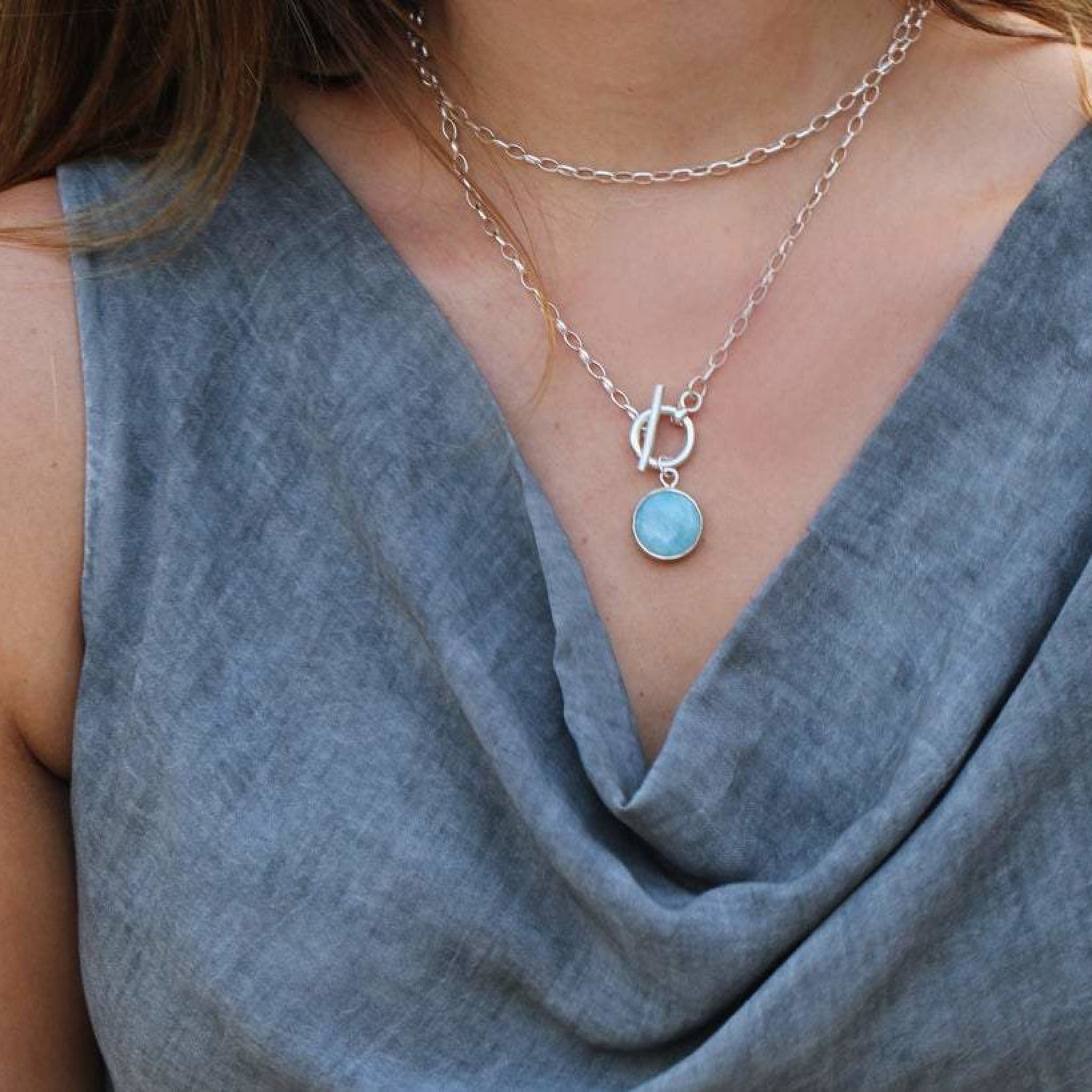 Meridian Long 18K Gold and Blue Ceramic Link Necklace | Long necklace, Link  necklace, Necklace